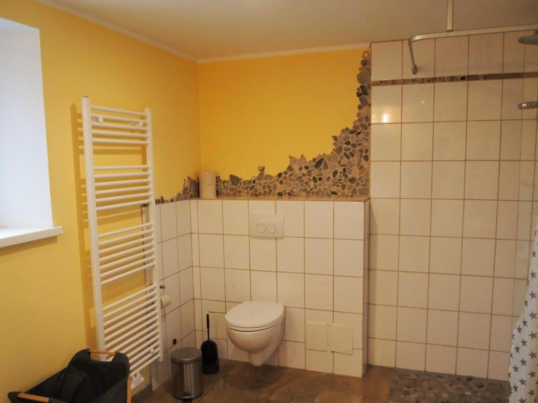 Neu Fewo Im Bauernhaus Mit Idyllischem Innenhof Und Naturgarten Mesekenhagen Luaran gambar